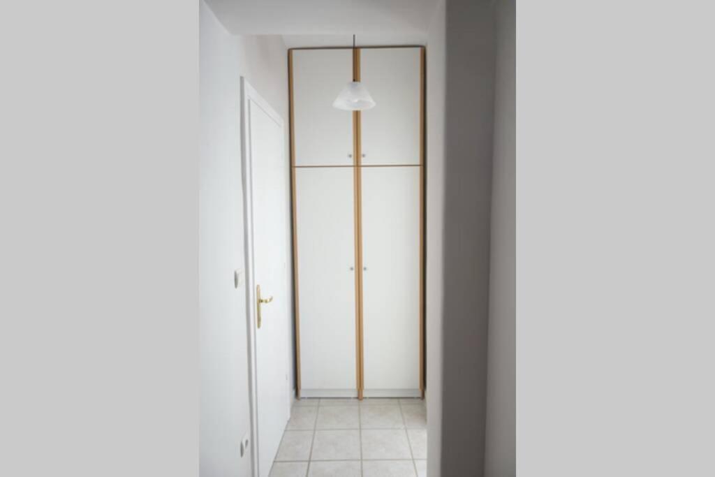 ポリフロノ Petra'S Houseヴィラ エクステリア 写真